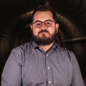 Headshot of Sean.